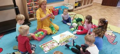 ilustracja do wpisu 
W ramach projektu ,,Zdrowe dzieci" tworzymy piramidę żywienia